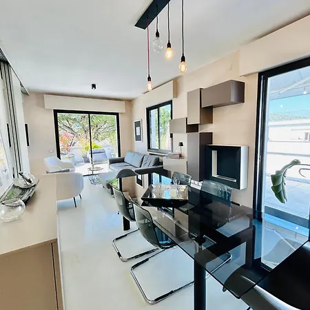 Porto Attico Wally -flexrent Immobiliare Abissinia Riccione